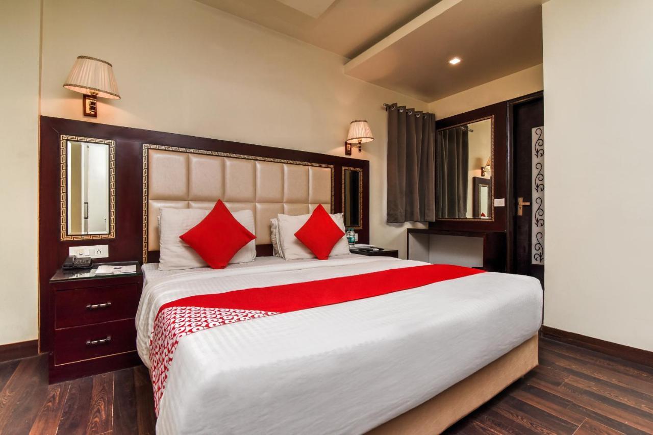 Collection O 76248 Hotel D Crown Nowe Delhi Zewnętrze zdjęcie